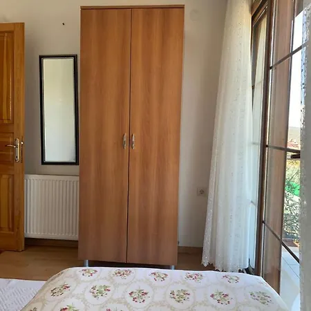 וילה Flora Çeşme